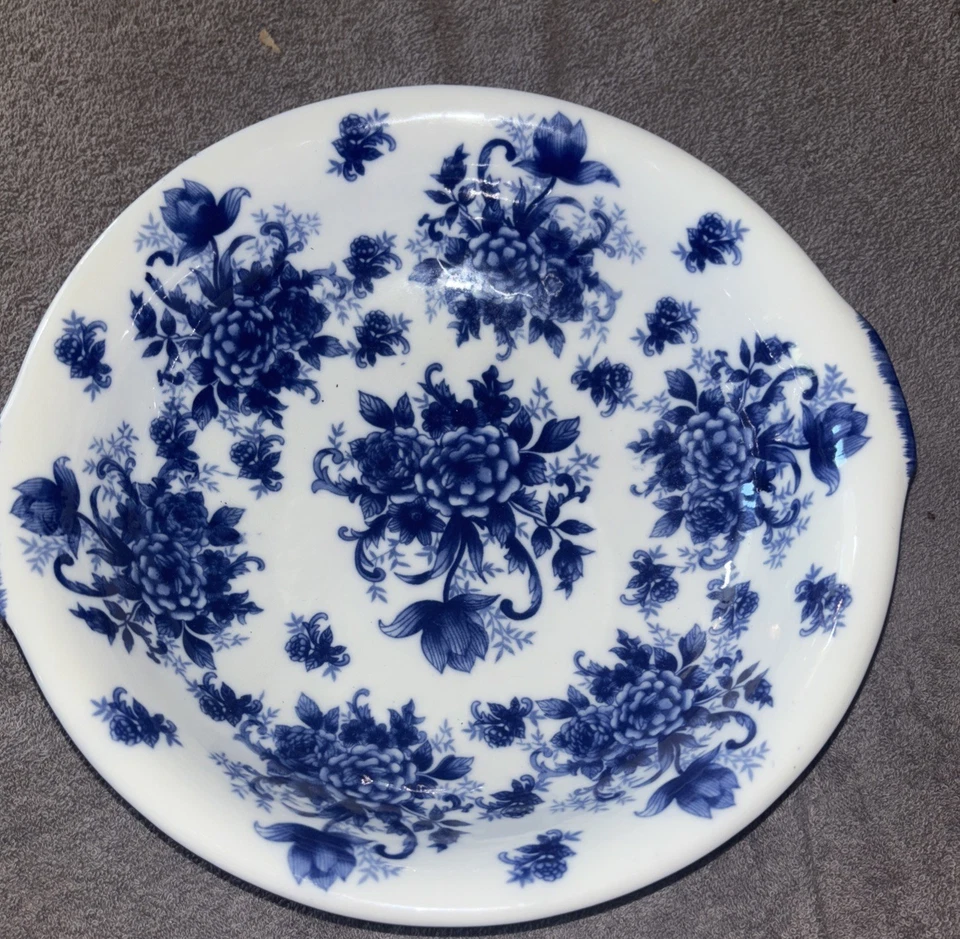 cracker barrel porcelain salad bowl 11 Inch Cobalt Blue And White - Image 2 of 4
