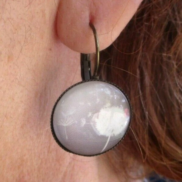 Boucles D'oreilles Vintage - Clips En Résine Ovale Beige Marbrée Avec Fermoir Acier - Occasion En Bel état