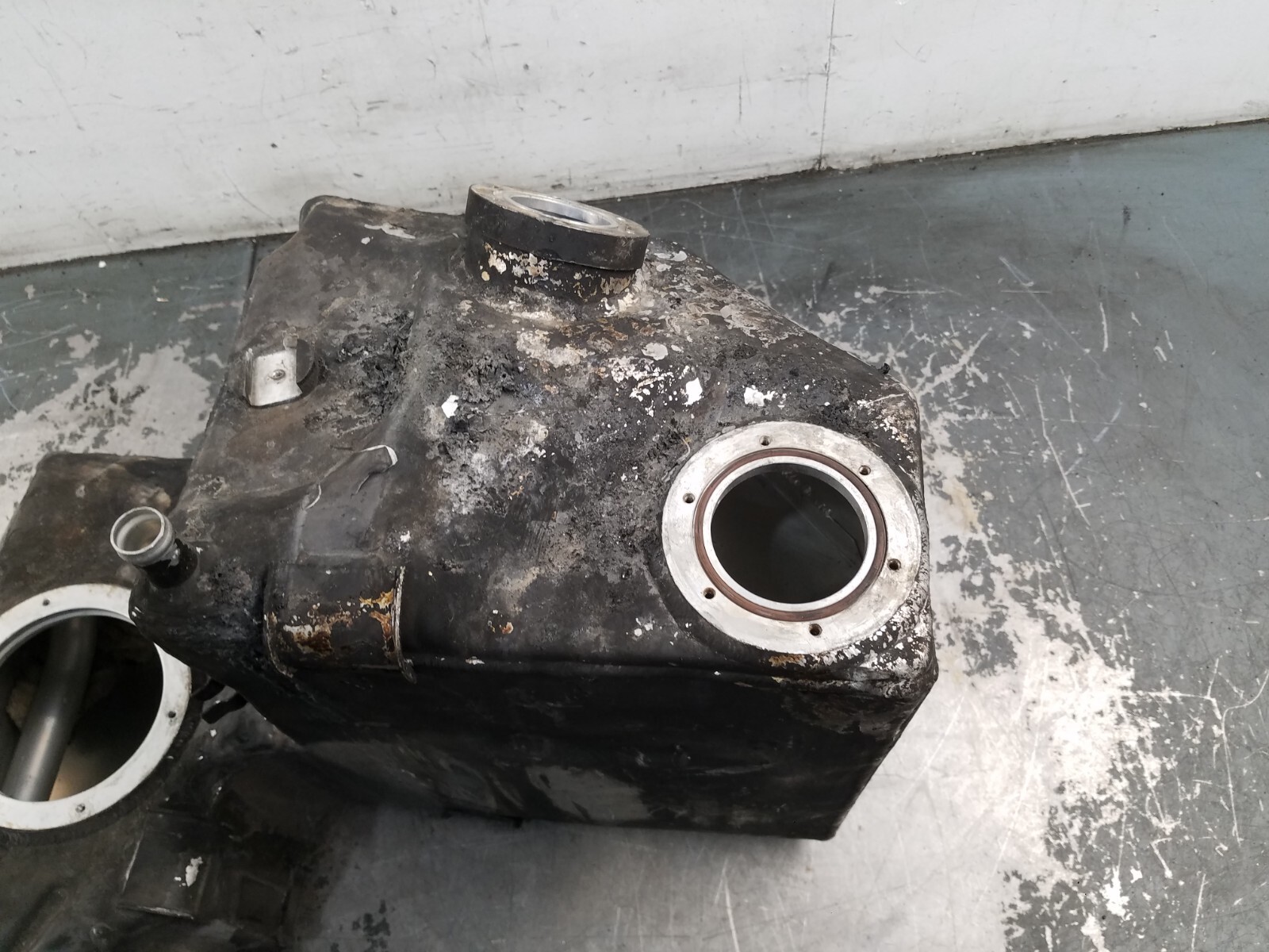 2005 Lamborghini Gallardo Fuel Tank Set - ** #2070 H3