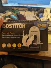 BOSTITCH EASY SQUEEZE 50% EASIER, A01487 40 SHEEET CAPACITY TWO HOLE PUNCH, NEW 