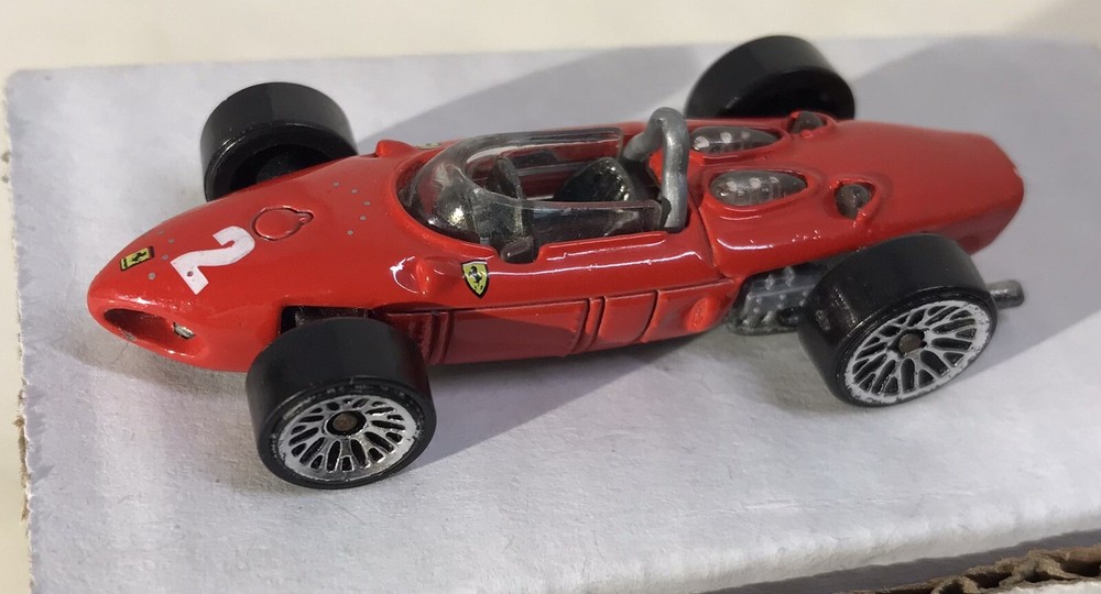 Hot wheels 2000 Ferrari red Indy type race car