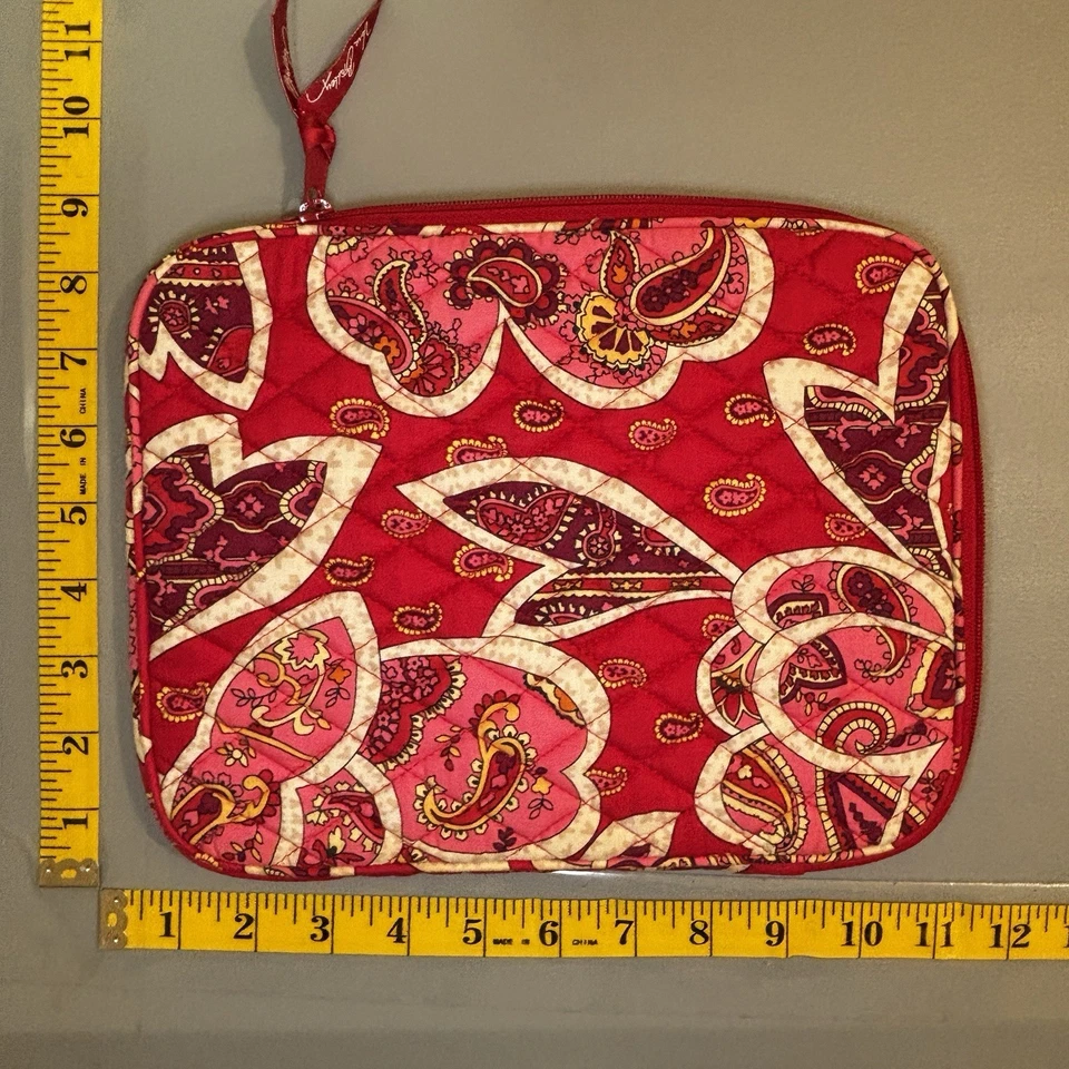 Vera Bradley Loves Me Red Quilted iPad case Ereader sleeve 10 1/2”x 8” padded - Image 2 of 4