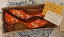 Capezios Shoes Heels Flower Power Orange Daisy Gold Tip Heel Sz 7 S