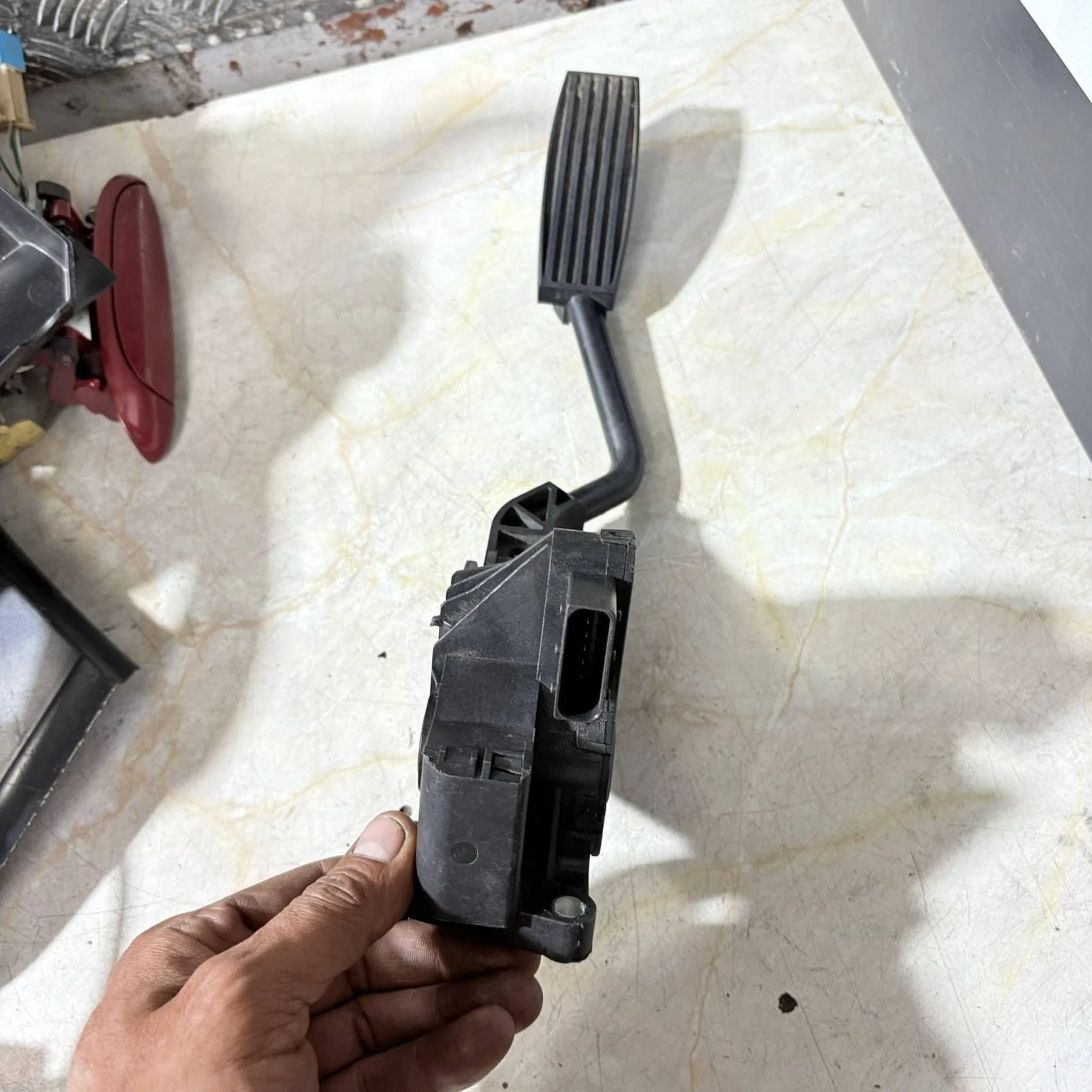 Fiat Punto accelerator pedal profile and pedal pad