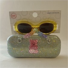 Wonder Nation Girls Gummy Bear Oval Sunglasses  Glitter Bear Case Set