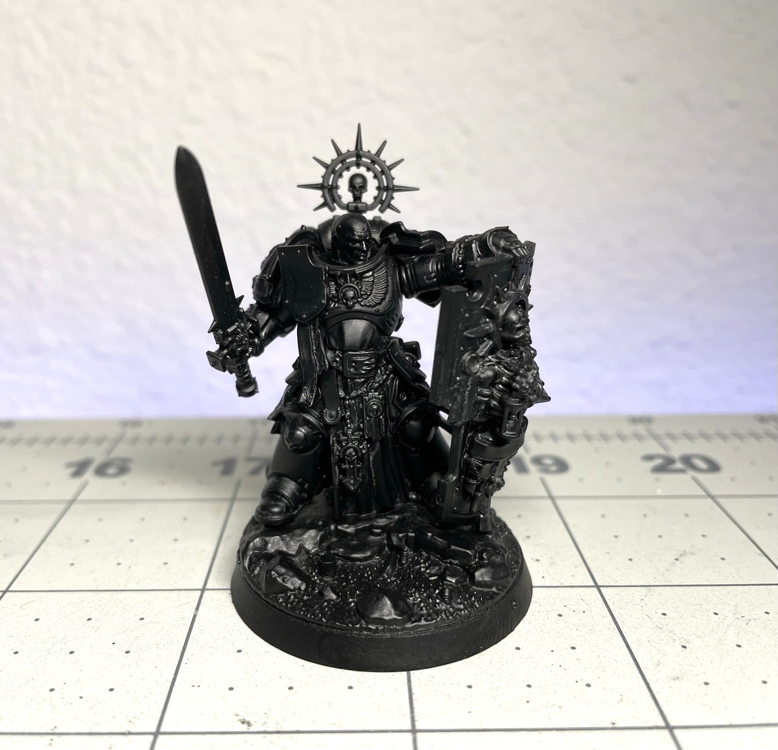 Bladeguard Captain With  Relic Shield Warhammer 40k Space Marines Citadel GW