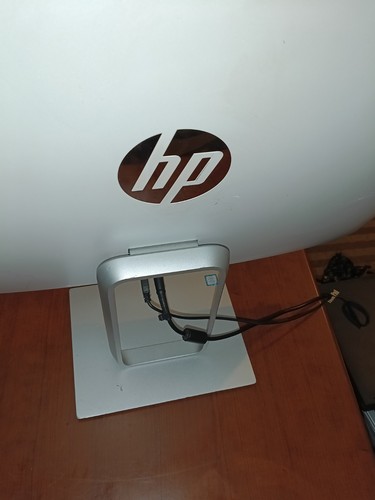 HP 24-R014 Pavilion All-In-One Computer i5-7th Gen 12GB,2TB Win 10 Touchscreen - Picture 4 of 5