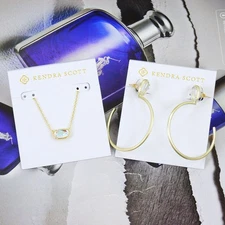 CLEARANCE!! NWOT Kendra Scott Grayson Pepper Dichroic Necklace Earrings SET Gold