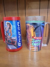 Lot de 2 OUTILS À ENFILER Outil Thermo-Serv Vintage Fille Tasse Plastique Calendrier...