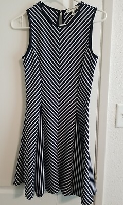 Junior Dress M