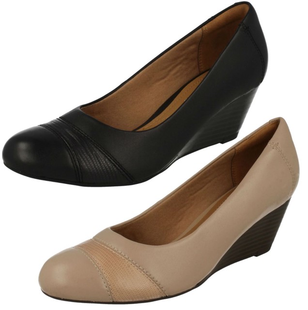 clarks wedge dress shoes