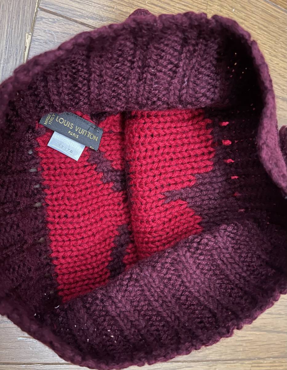LOUIS VUITTON Knit Beanie Hat 100% Wool Purple Pink Monogram Flower LV Pom  Pom