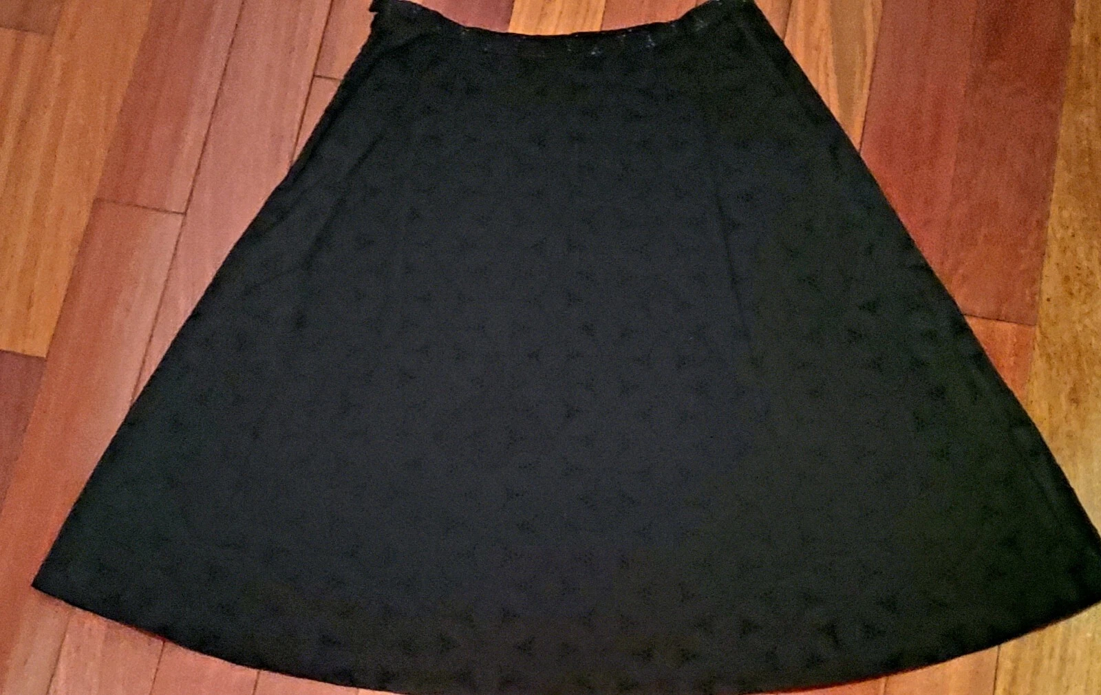 NEW YORK & COMPANY Black Eyelet Lined Full Skirt ~ Size 2 ~ EUC!