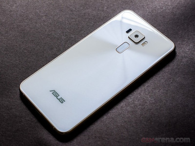 ASUS Zenfone 3 White 32GB ZE520KL Laser AF OIS wide PWM-flicker free FM radio