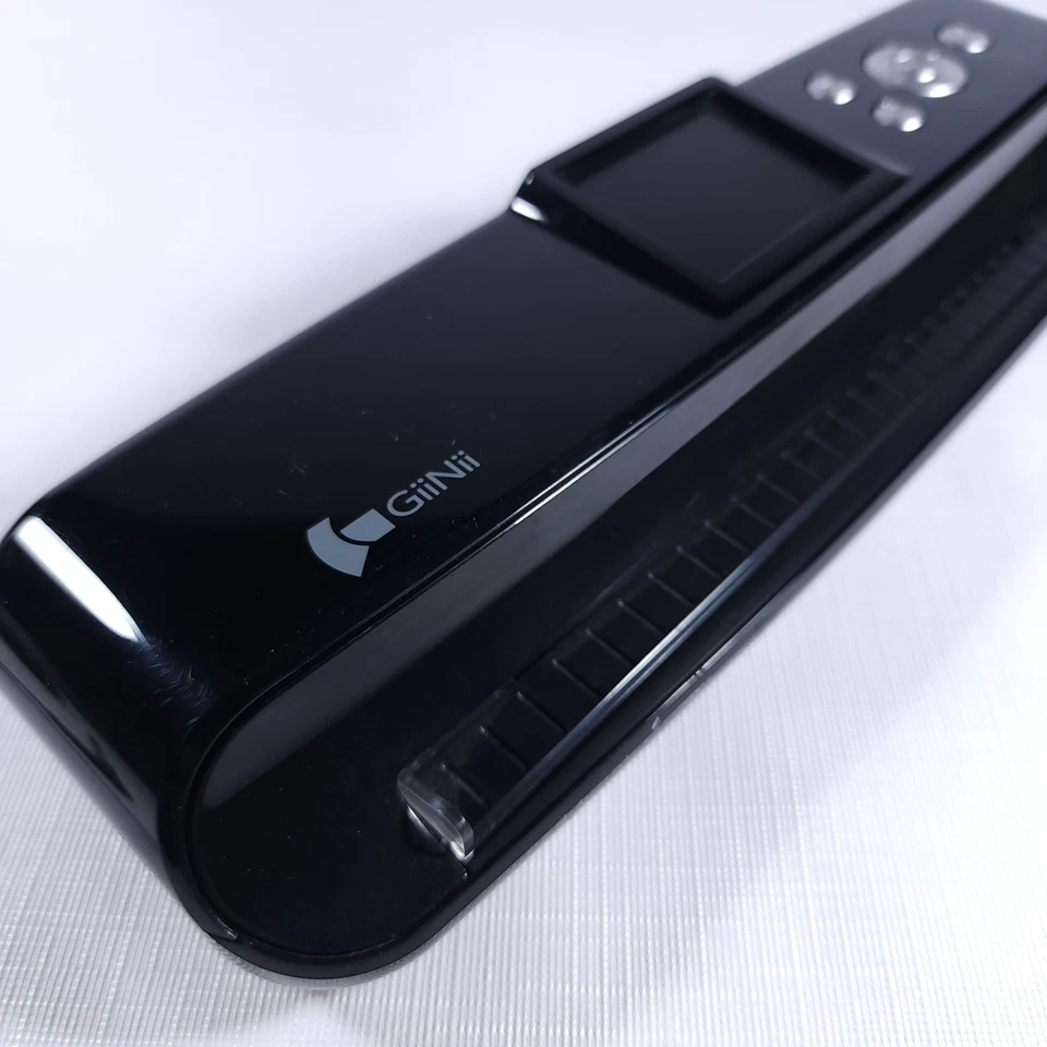 💥 GiiNii NuLife Photo Scanner 2.4 Inch LCD Screen Full Size Scanner Free Ship - Image 3 of 4