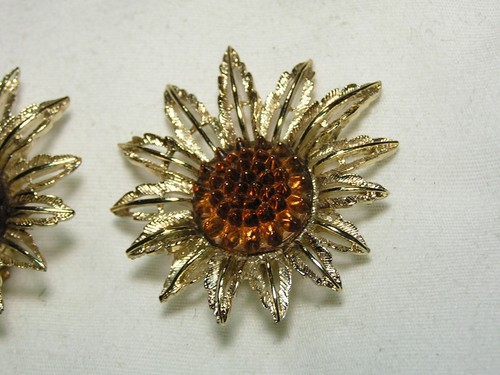 Vintage Sarah Coventry Ton Doré, Lucite Tournesol à Clipser Boucles D'Oreilles - Photo 3 sur 5