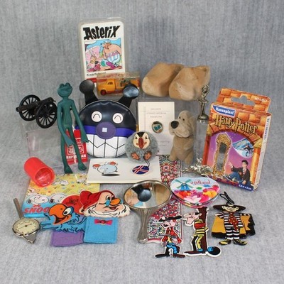 KNICK KNACKS Collectibles Trinket Mixed Vintage Lot Junk Drawer Toys Stuff 1980s