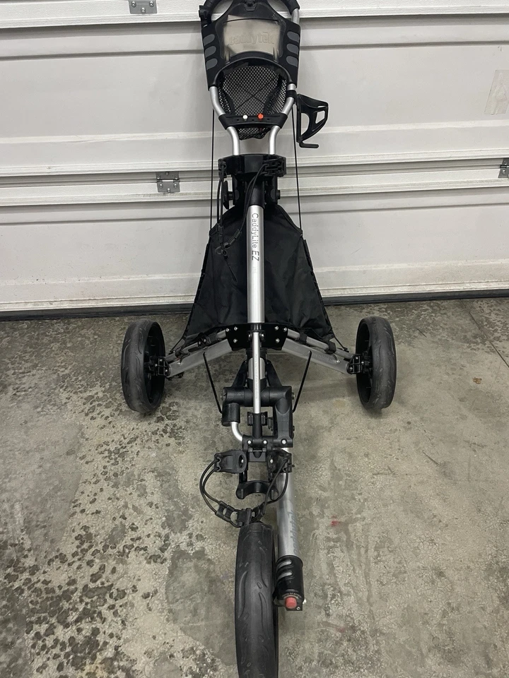 Caddytek CaddyLite EZ 3 Wheel Golf Push Cart - Lightweight and Easy to Fold - Image 4 of 4