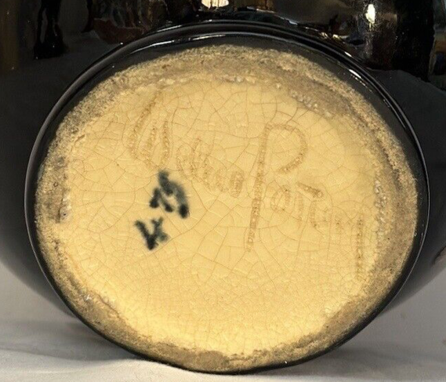 ONE OF A KIND WELLER POTTERY VASE IN UNUSUAL TRIAL GLAZE....SIGNED