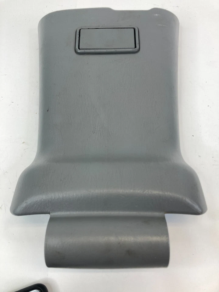 1999-2005 Suzuki Grand Vitara Rear Center Console Trim Cover Ashtray GN321-01950 - Image 2 of 4