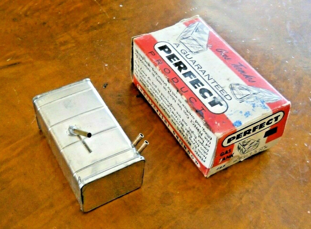 PERFECT # 13 3-3/4 OZ METAL RECTANK FOR MODEL AIRPLANES (NEW IN WORN BOX)