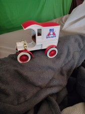 Die Cast by ERTL Ford Big A Auto Parts Delivery Truck Replica 1905 Coin Bank