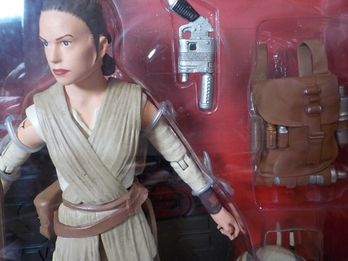 PACKAGE ERROR Star Wars Disney Elite Series Die Cast Figure Rey & BB-8 - Picture 9 of 11