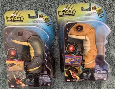 Fingerlings Untamed FANG & TOXIN Snake Interactive NEW Eyes Light Hiss Bite