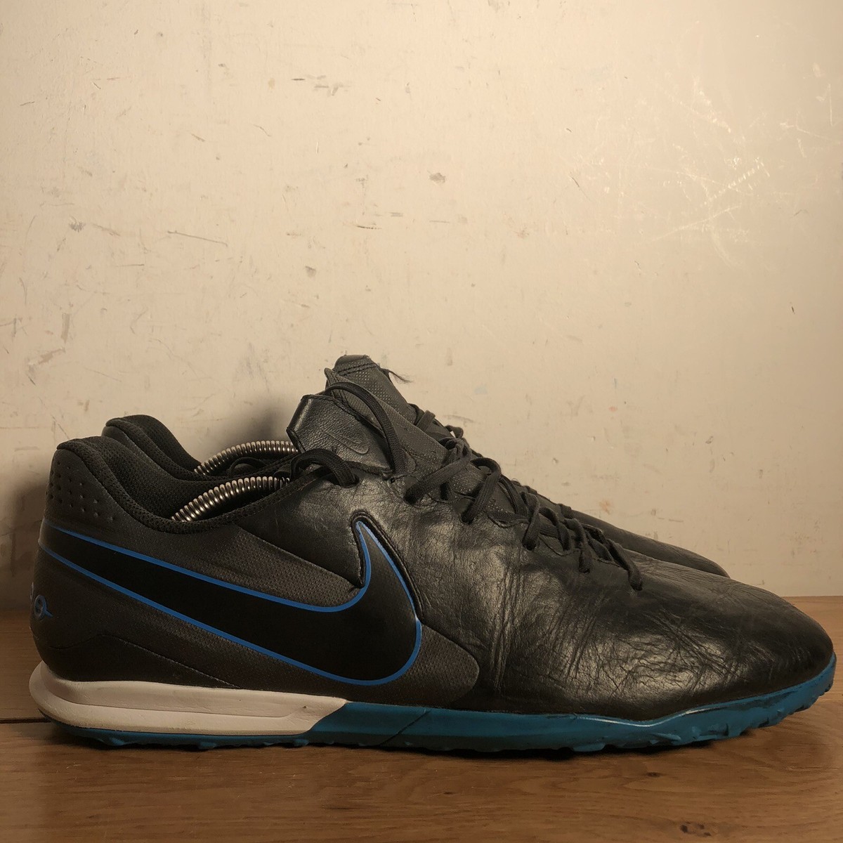 nike tiempo astro black