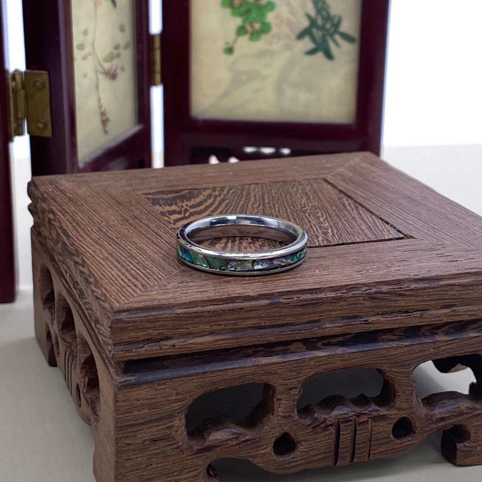 Anillo de boda de acero inoxidable con carcasa de abulón genuino de plata de 4 mm bueno para regalo Foto 3 de 4