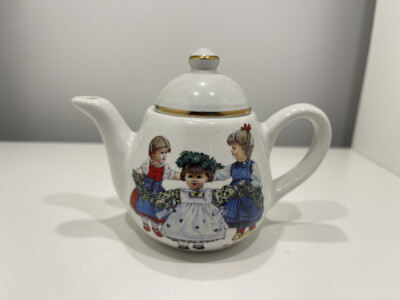 Käthe kruse x Reutter Porzellan Kännchen 9 cm 1 Wahl - Top Zustand 