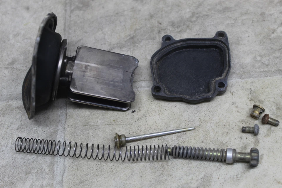 1995 1996 Polaris Magnum 425 OEM Carburador Cuenco Cubierta Diafragma Deslizable Foto 3 de 4