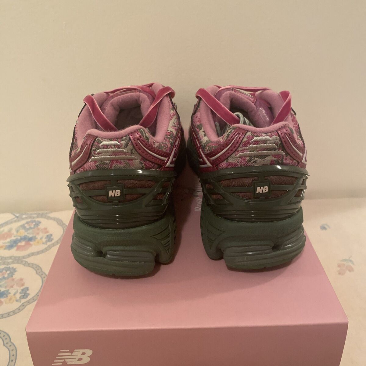Size 5.5M - Jack Harlow x New Balance 1906R Rose Runner Size 5.5M - Jack Harlow x New Balance 1906R Rose Runner
