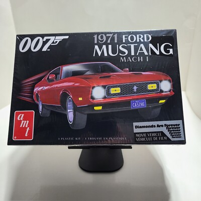 1971 Ford Mustang Mach I - 007 Diamonds are Forever 1/25 Model Car Kit.