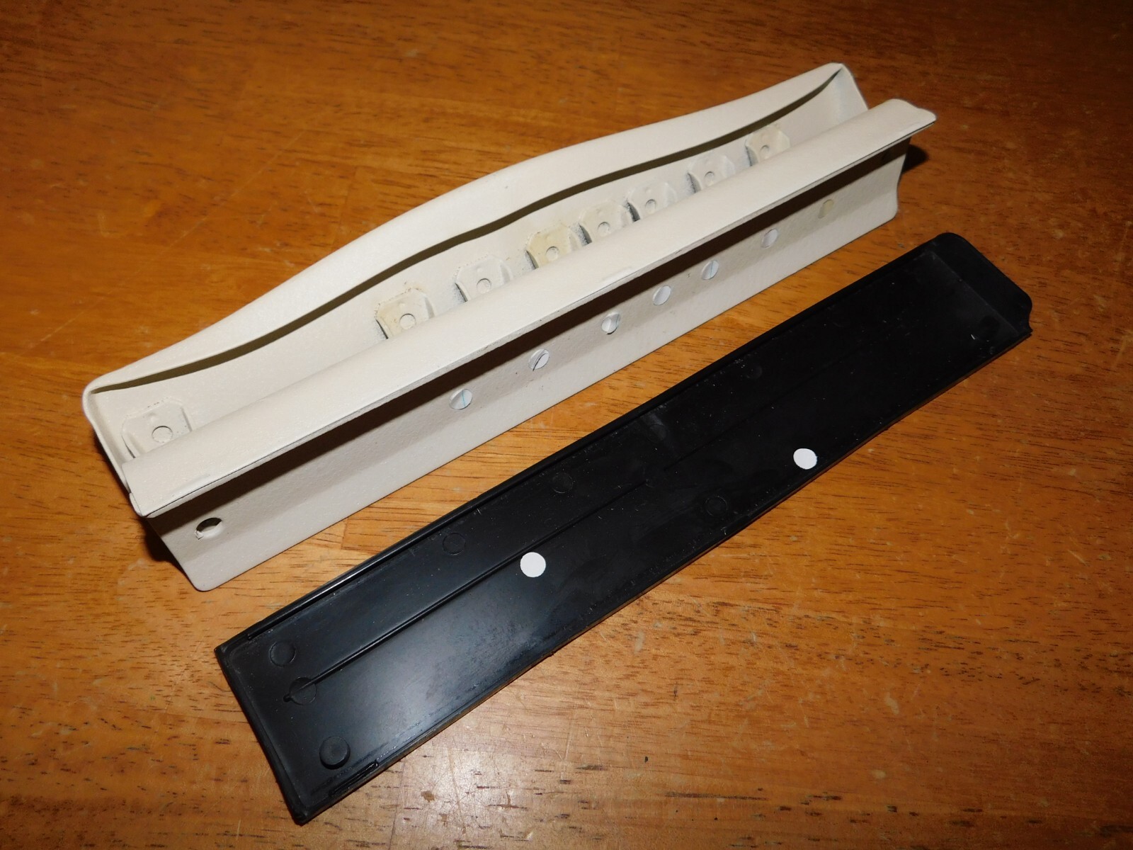 Franklin Covey Quest 7Hole Classic Paper Hole Punch for Planner/Binders Ivory eBay