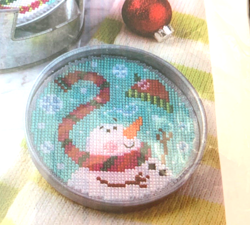 NEU Herrschners 560023 4 Schneemann Untersetzer 3,5" Kunststoff Leinwand Bastelset ungeöffnet - Bild 7 von 11