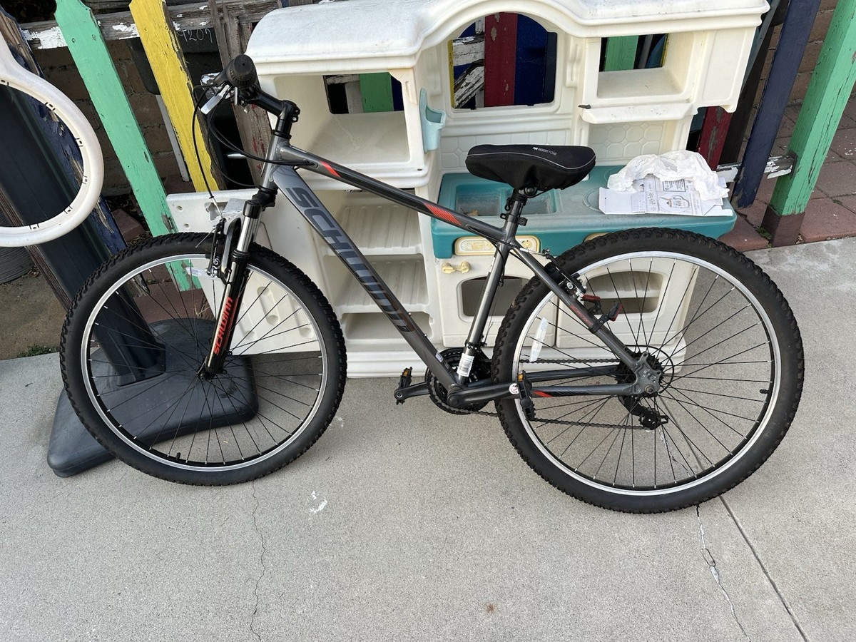 Schwinn S8086dsgmd Mountain Bike