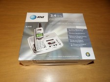 AT T 2.4 GHz Cordless Answering System Handset Speaker Phone E2126 NEW/OPEN