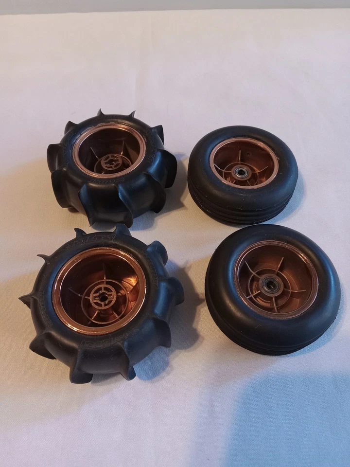 Losi 1/18 Baja Set Of Gold Wheels & tires Paddles Nice Condition  - Image 4 of 4