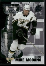 2002-03 Pacific Quest for the Cup - Raising the Cup Mike Modano #4
