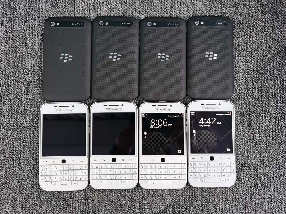 BlackBerry Classic Q20 16GB GSM (Unlocked) 4G LTE Keyboard
