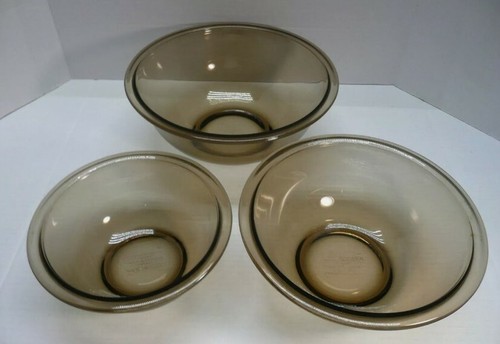 Set of 3  Amber Brown Pyrex Glass Nesting Mixing Bowls #322, #323 and #325