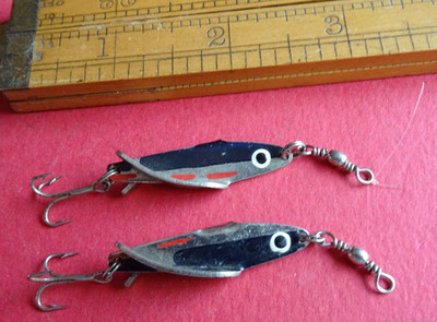 2X UNGESTEMPELTE VINTAGE WINTERHARTE MODELL FLIEGEN ELRITZE ANGELKÖDER 1 1/2'' KÖRPERLÄNGE