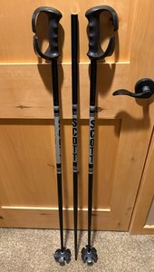 Scott black gray 46 in / 117 cm vintage 80s Ski Poles Pistol Grips + Spare Shaft