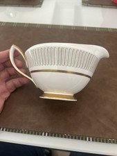 ROYAL ALBERT &lsquo;CAPRI&rsquo; Gravy Boat