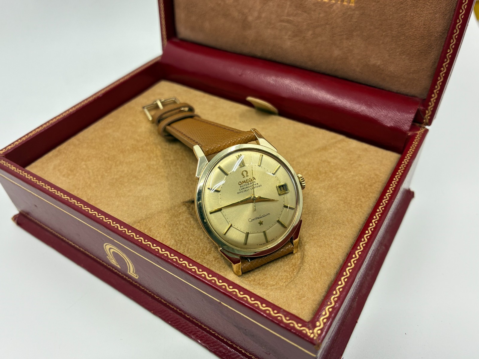Vintage 18k Gold Omega Constellation Pie Pan + 9k Buckle + Box - SERVICED - 1971