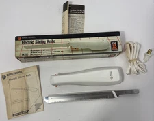 Vintage Black & Decker Electric Slicing Knife Lightweight 9" Blade White EK15D