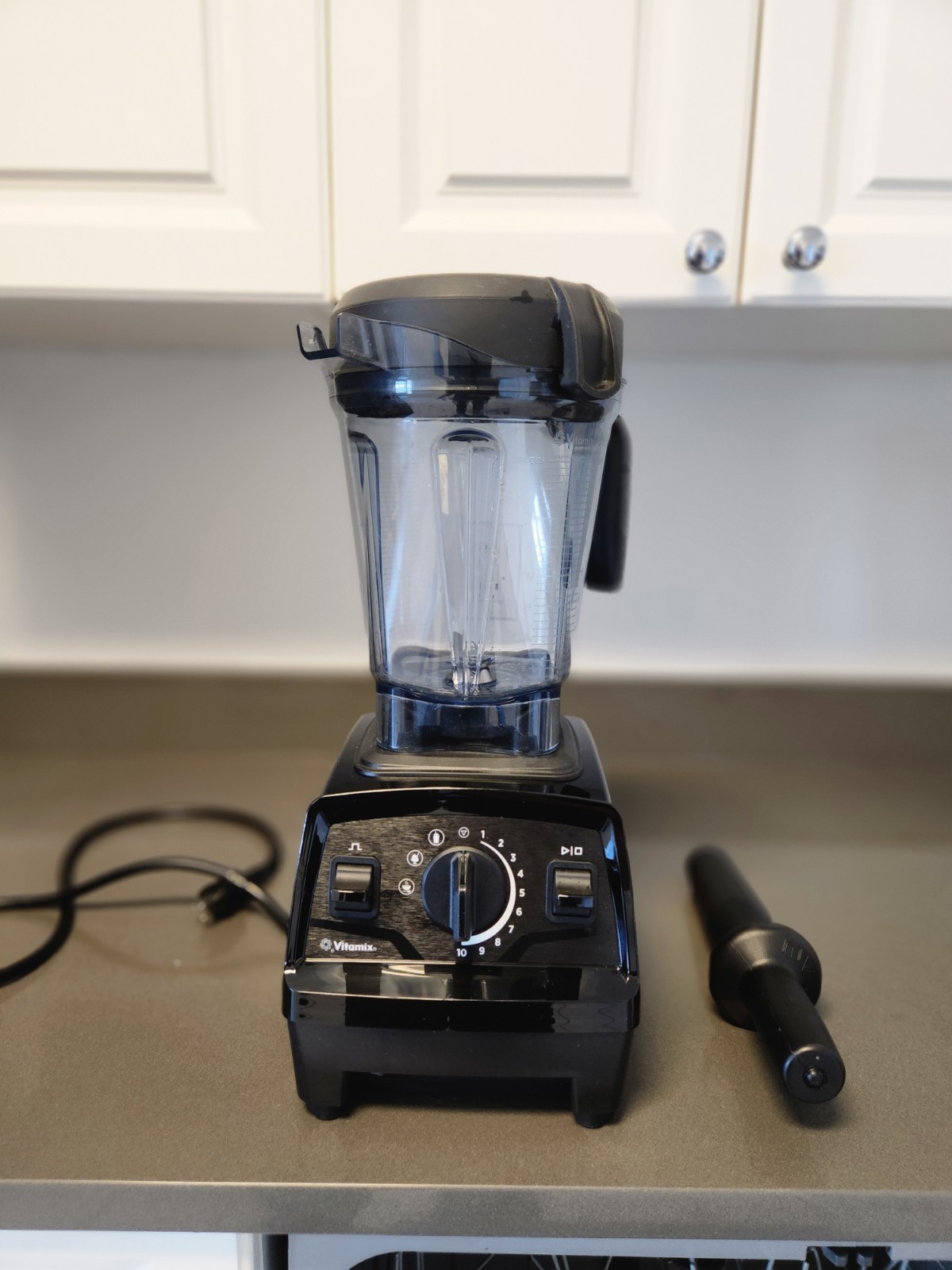 Vitamix Factory Refurbished Explorian Series VM0197A 64oz Bl