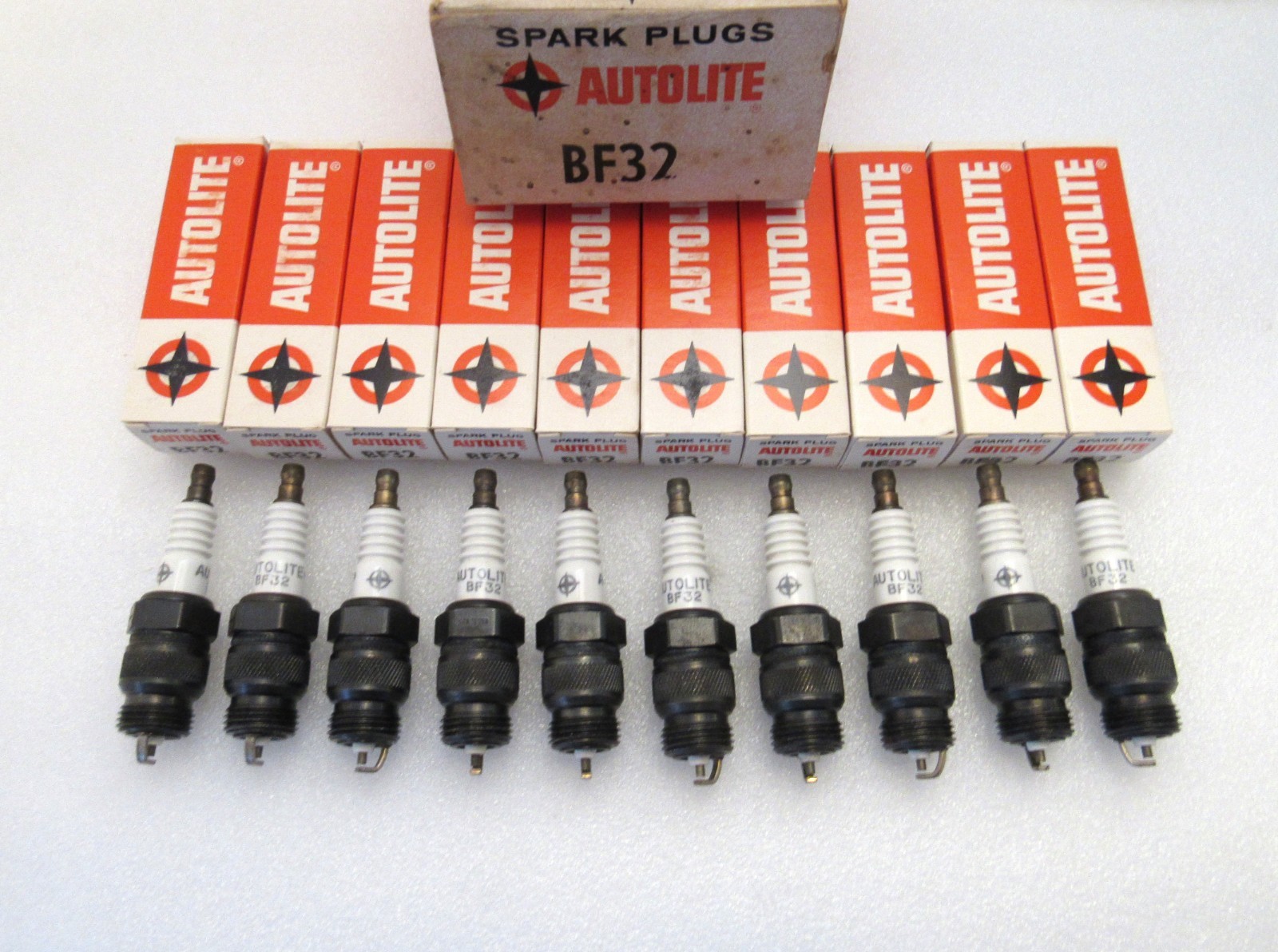 NOS Ford Shelby Cobra Mustang Autolite BF-32 Spark Plugs STAR LOGO Made in USA