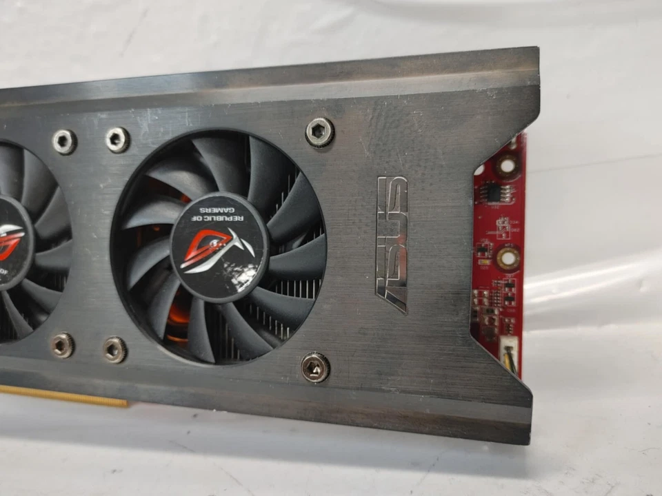 ASUS Radeon HD 3870 X2 1GB GDDR3 PCI Express 2.0 x16 Graphics Card - Image 3 of 4